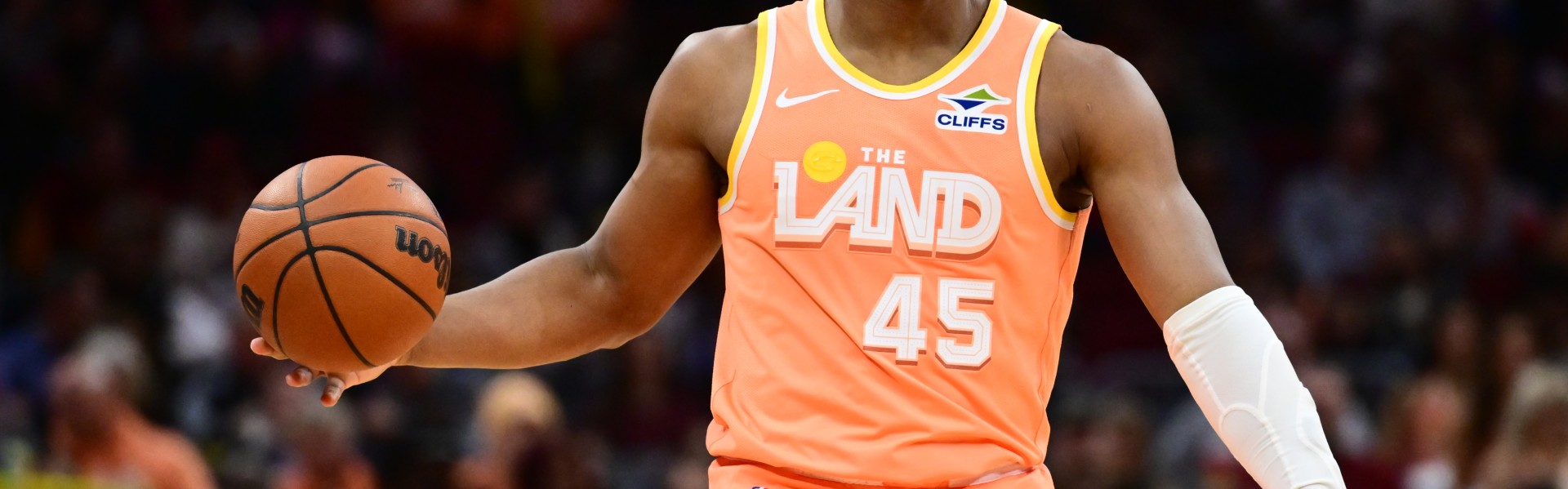 天博体育官网-轻松写意！米切尔16中11得到24分2板8助2断 罚球1中1